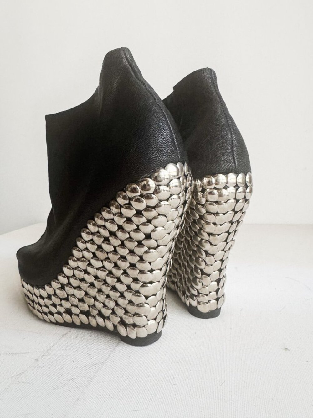 Jeffrey Campbell Black Leather Stud Detail Wedge Heels 8.5 - Picture 4 of 7